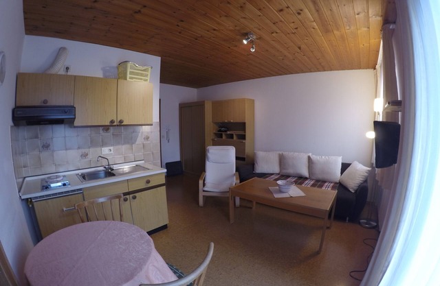 06 FeWo Schellenberg 35 qm. max. 3 Pers, Küche, extra Schlafzimmer, Balkon o. Terrasse