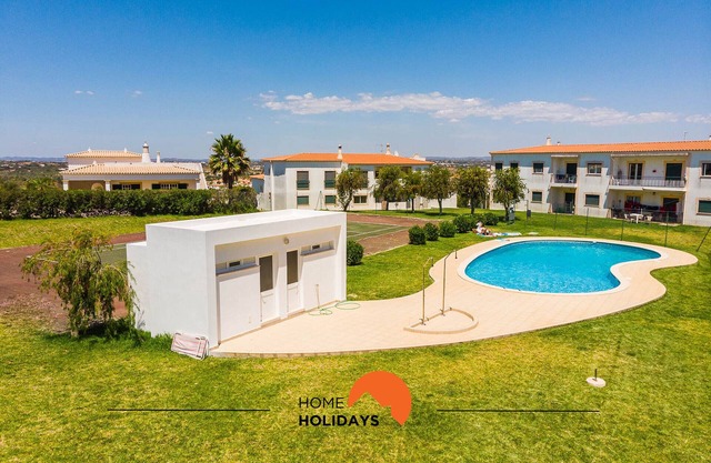 #064 T2 Oh Live by Home Holidays