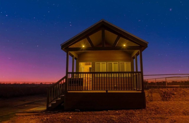 077 Tiny Home near Grand Canyon South Rim Sleeps 8