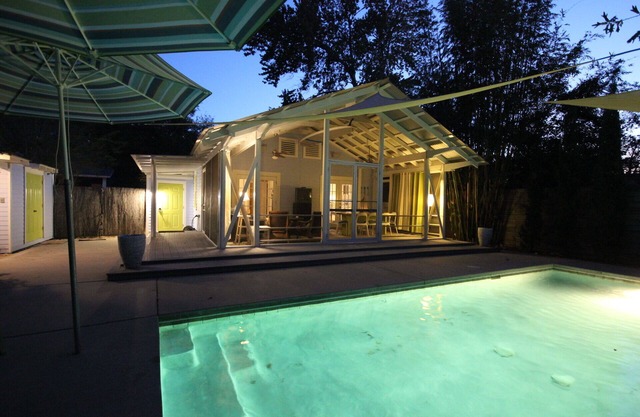 1 1/2 Block vom Strand mit privatem Pool