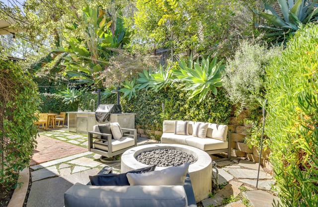 1/2 Mi to Balboa Park: Cottage w/ Private Yard!