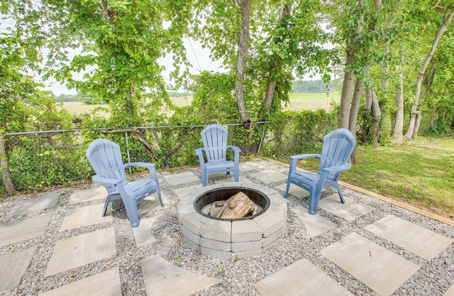 1/2 Mi to Kentucky Downs: Franklin Home w/ Patio!