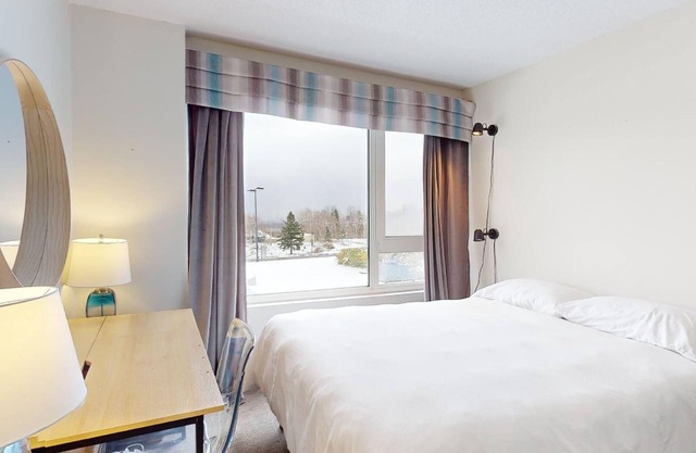 1-210 : Condo - 2 bedrooms - 6 people