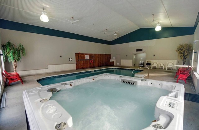 1-212 : Superior Studio - sleeps 4.