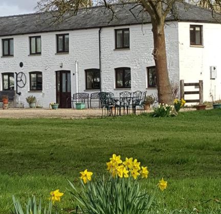 1 Barge Cottage