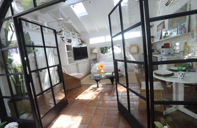 1 bdrm1 bath bungalow