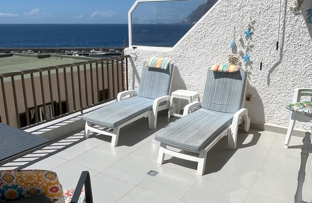 1-Bett-Apartment mit 180-Grad-Meer und Klippenblick in Tamara