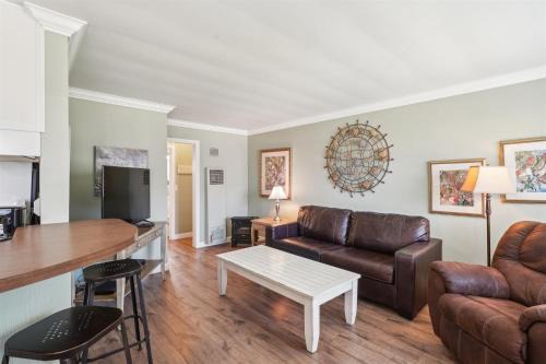 1 Bed Beach Condo #131