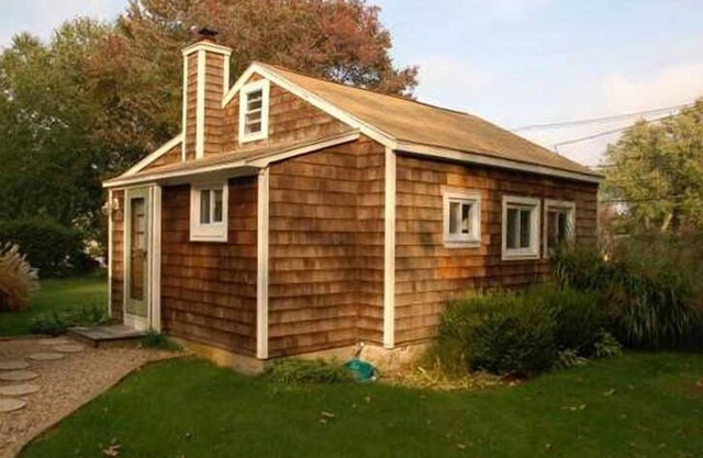 1-bed cottage near RI's best beaches, Boating and URI-Central AC/outdoor shower
