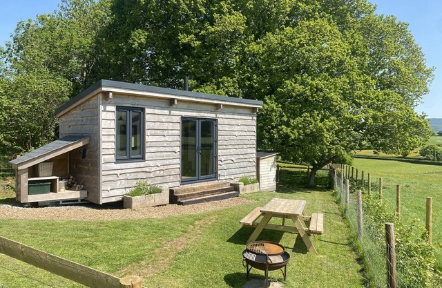Red Oaks shepherds hut