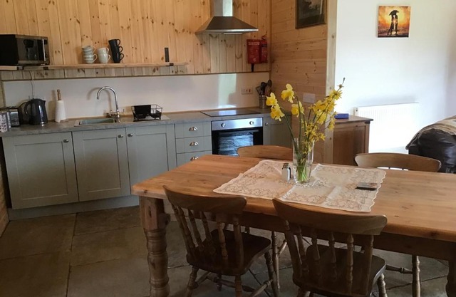 1 Bed Lodge-Sleeps 4-Pet Friendly-Free Parking