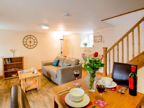 1 bed property in Bala 89368