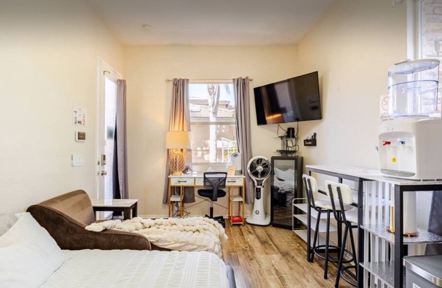 1 Bed Room Casita-Suite with Private Entrance