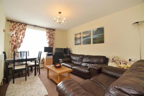 1 Bed-Sleeps 4-Free Parking-15 Min to Putney