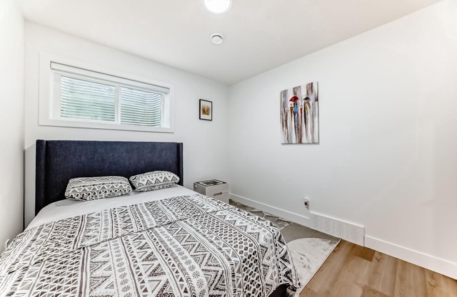 1-Bed, w/In-Unit Washer & Dryer, Cozy Living,1-2 Min Drive to Anthony Henday!