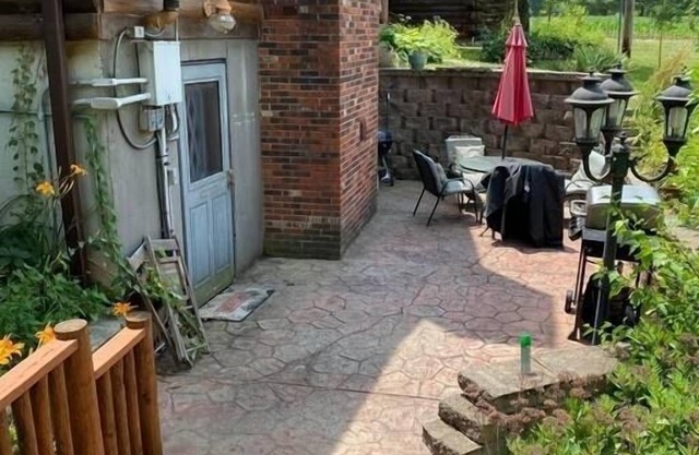 1 bedroom, 1 bath apartment w/full kitchen & laundry near St Louis & Scott AFB