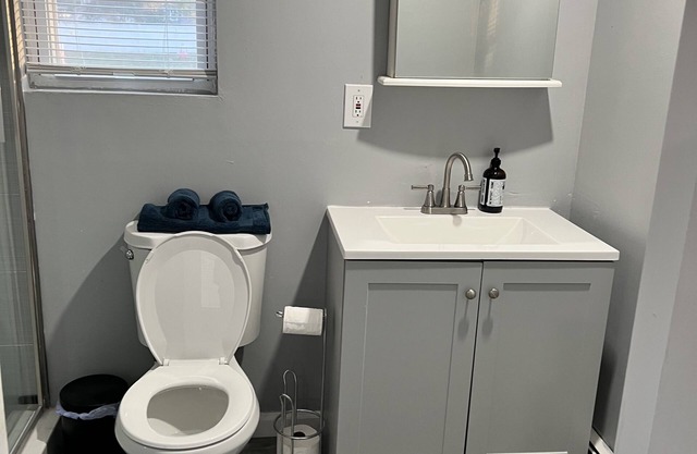 1 bedroom 1 bath private entrance