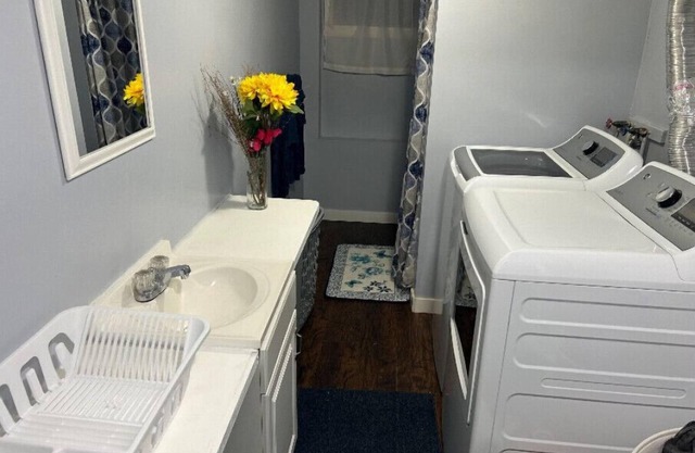1 bedroom 1 bathroom apartment
