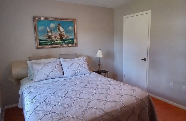 1 Bedroom 1 Bathroom room for rent in Lakeland. Close to RP Funding and downtown
