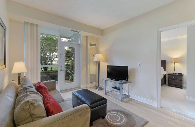 Circa -Markham-Prime Location - Circa
