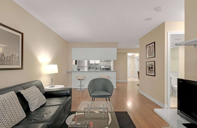 Qwest - Ready Move In-Downtown - Qwest