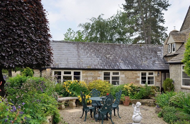 1 Schlafzimmer Unterkunft in Ampney Crucis, in der Nähe von Cirencester