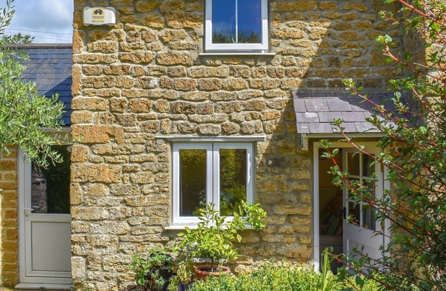 1 bedroom accommodation in Uploaders