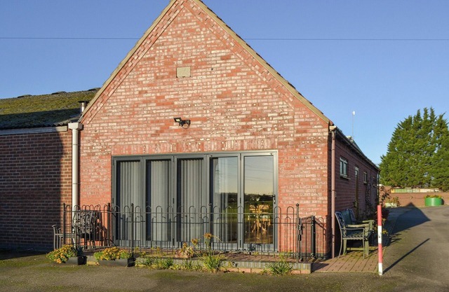 A spacious holiday property for a relaxing break or ideal as a touring base close to Lincoln.