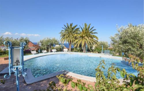 1 Bedroom Amazing Apartment In Staletti