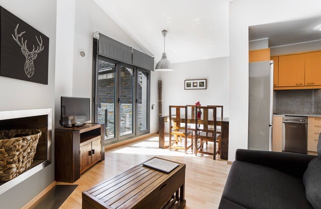 1 Bedroom Apar. views. next to ski slopes. El Tarter.FLOC 33