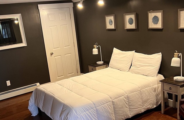 1 Bedroom Apartment next to Lincolnville Beach