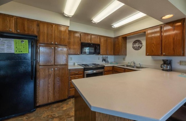 1 Bedroom apartment condo with lake view