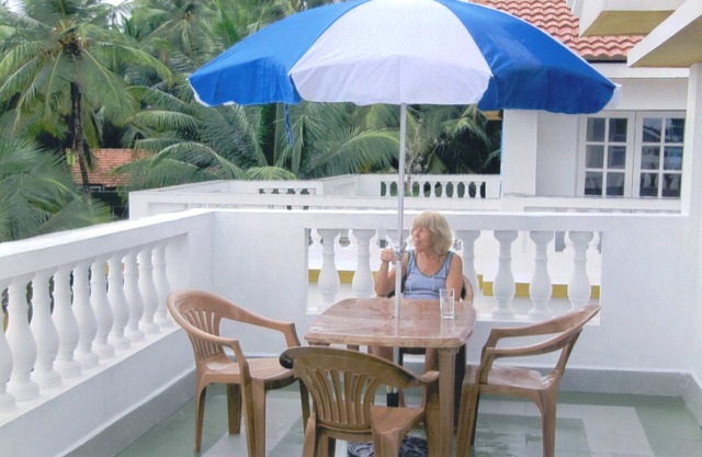 Apartment mit 1 Schlafzimmer (B) in Betalbatim South Goa - Internet & gemeinsamer privater Pool