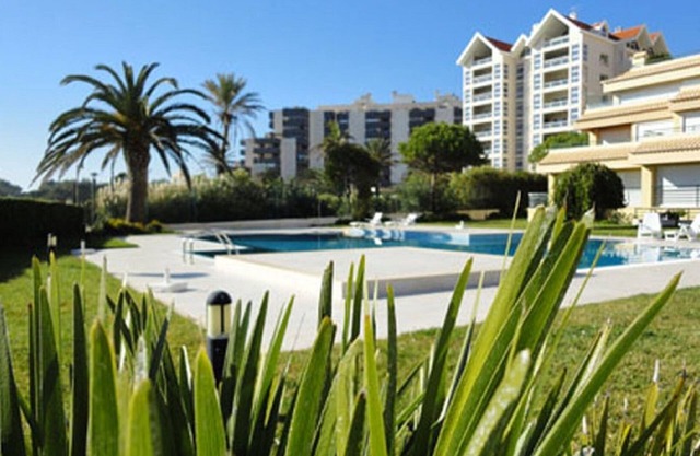 1 Schlafzimmer Apartment in privaten Condo mit Erwachsenen / Kinderbecken Cascais schläft 2/3