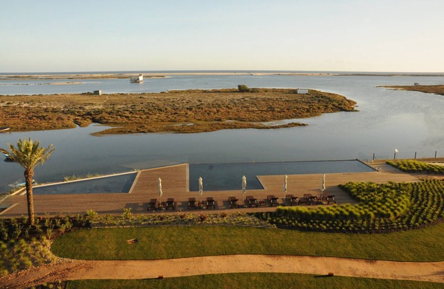 1-Zimmer-Wohnung an der Algarve mit Blick auf die Ria und das Meer mit Garten und Pool