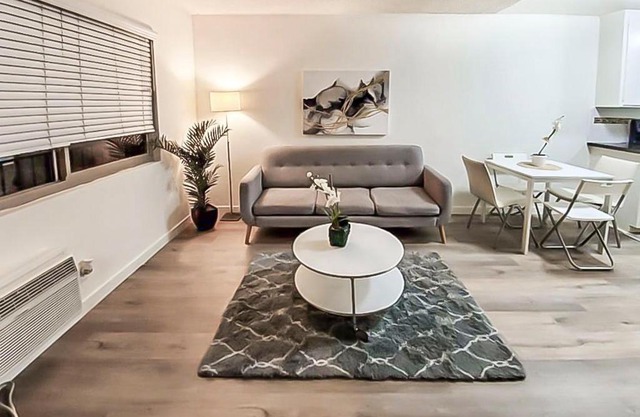 1 Bedroom Apartment in LA near Universal Studios