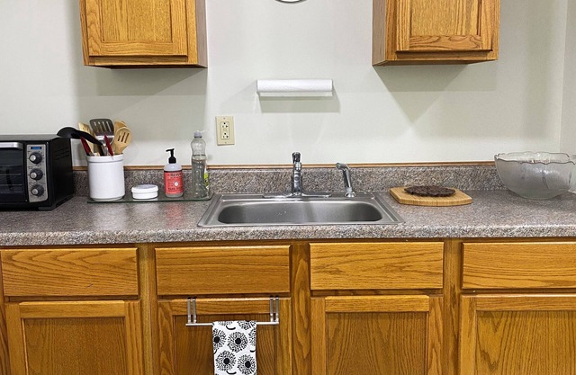 1-bedroom apartment with AC, WiFi walking distance to downtown Penn Yan