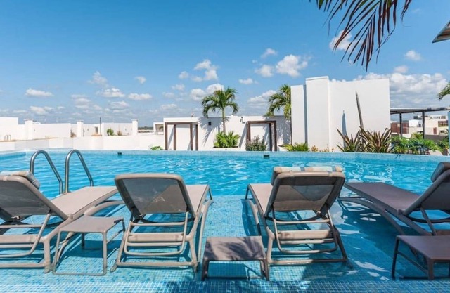 1 Bedroom, best location, Rooftop pool and Gym