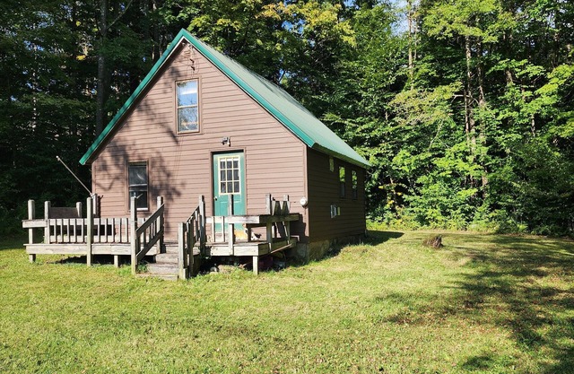 1-bedroom cabin in Redfield