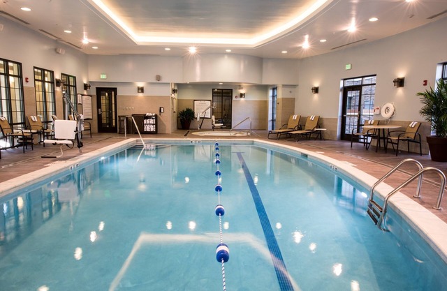Suite Equipada Cerca de ALB, Centro + UAlbany | Acceso a la piscina