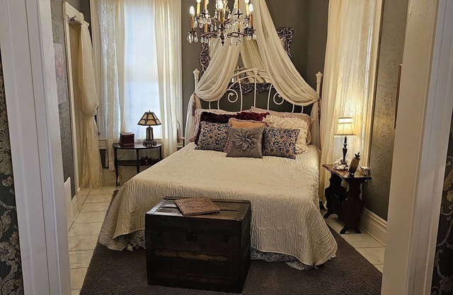 1 bedroom furnished suite perfect for traveling professional.