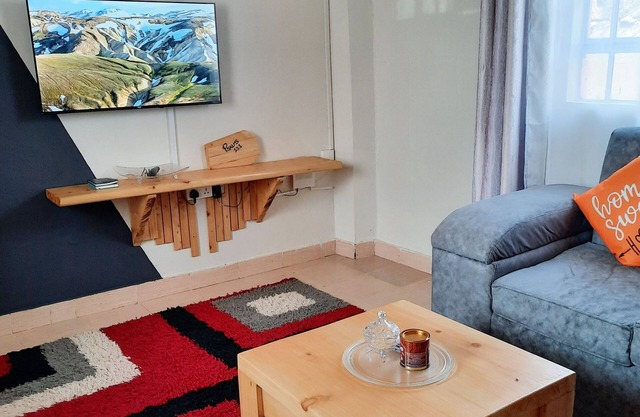 1 bedroom glamorous, cozy stay in Sagana Town,fast Wi-Fi & Secure parking.