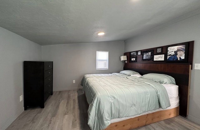 1-bedroom house in adorable Spanish Fork with WiFi, and full kitchen!