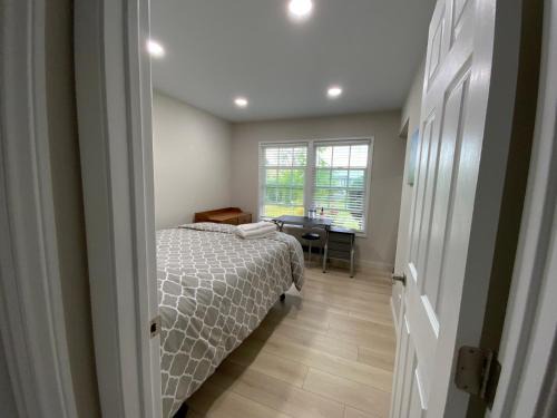 1 bedroom In a quiet neighborhood near the Main Street- Room A