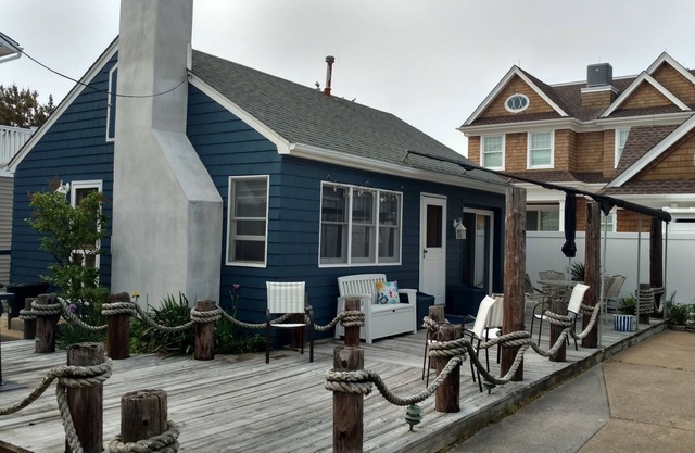 1 Schlafzimmer Lavallette Beach Cottage, Beach Block, 4. Haus vom Strand entfernt.