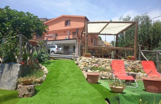 1 Bedroom Private vacation home in Castelmola