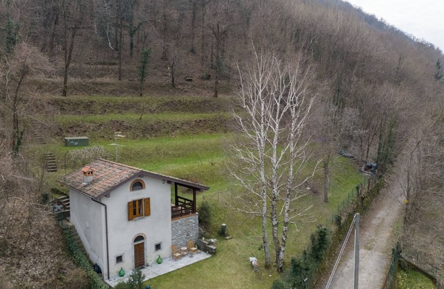 Caâ€™ del Livello â€" A charming hideaway in the silence of nature, near Bellagio