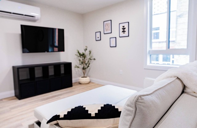 1 Bedroom Unit with living space and full kitchen Prime Downtown location
