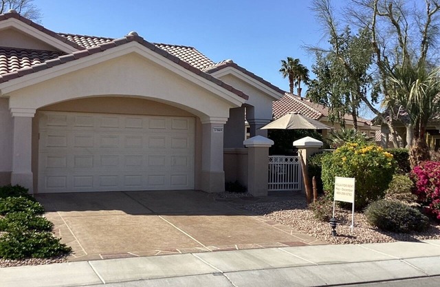 1-Bedroom Villa in Sun City Palm Desert with Golf Cart