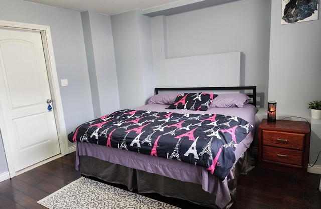 1 BEDROOM WITH PRIVATE ENTRY.
